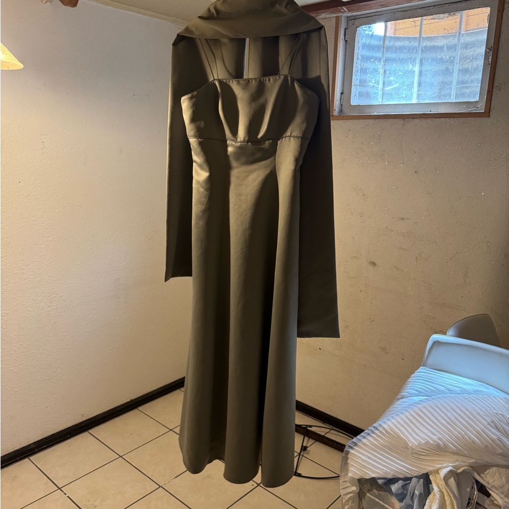 Elegant Olive Green Strapless Gown